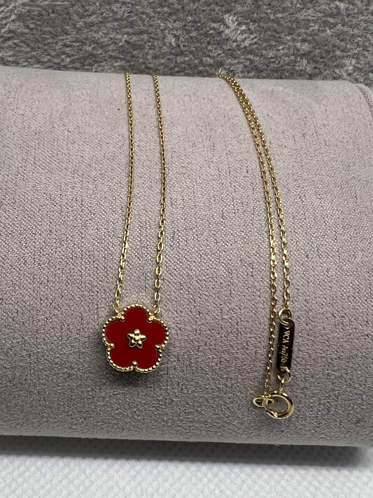 VCA Spring Collection Gold Necklace 18 Inches