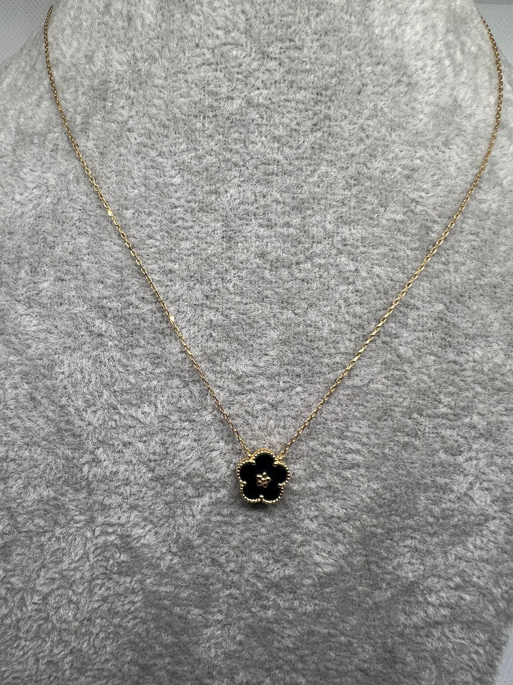VCA Spring Collection Gold Necklace 18 Inches